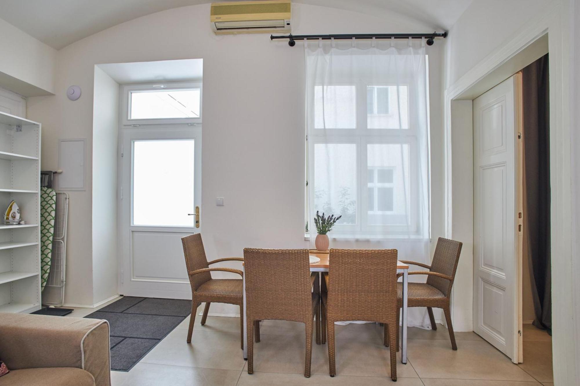 Wenceslas Square Residence Πράγα Εξωτερικό φωτογραφία